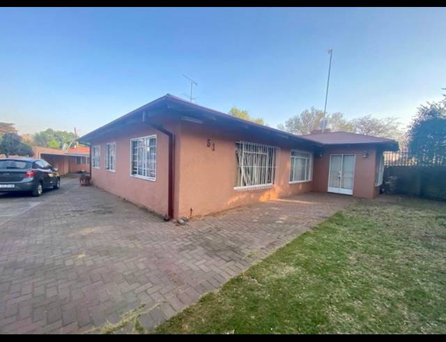 3 BEDROOM HOUSE FOR SALE IN VANDERBIJLPARK CW 5